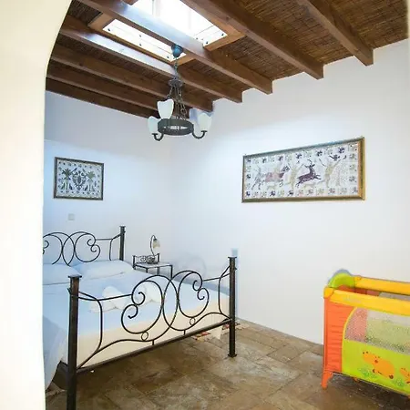 Fedra's Village House *